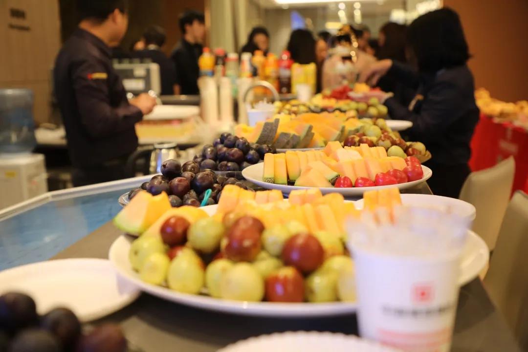 員工生日會(huì)丨金秋碩果，共度韶華，祝壽星們生日快樂(lè)！