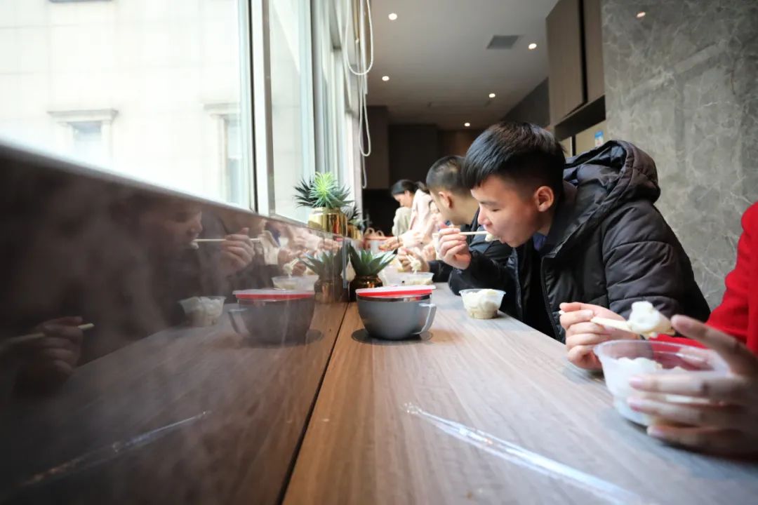 冬至丨溫暖如約而至，平安順?biāo)欤?>
        							</a>
        						</div>
        						
        						<div   id=